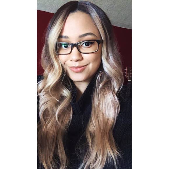 Meet your Posher, Ariel - Picture 1 of 1